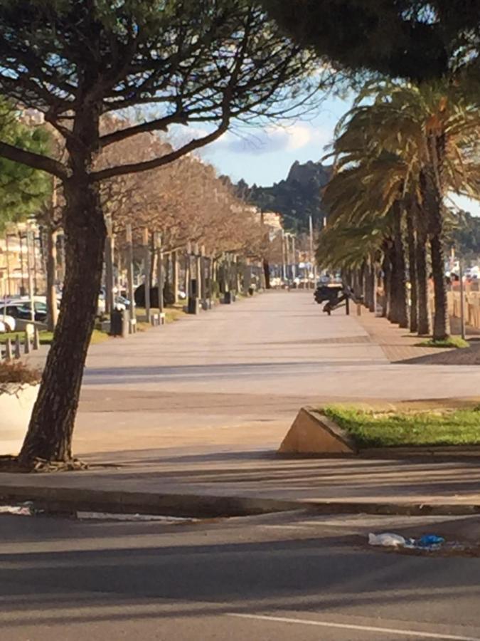 Appartement Standing 58M Plage A 3Mn En Voiture Roses Dış mekan fotoğraf